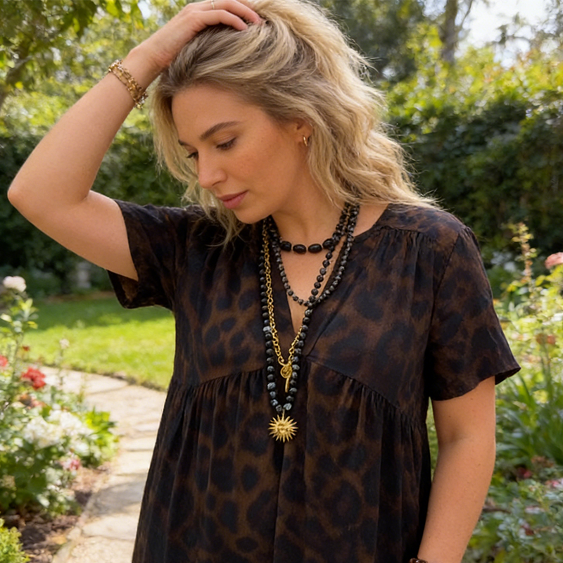 Vestido largo de mujer con cuello en V y estampado de leopardo